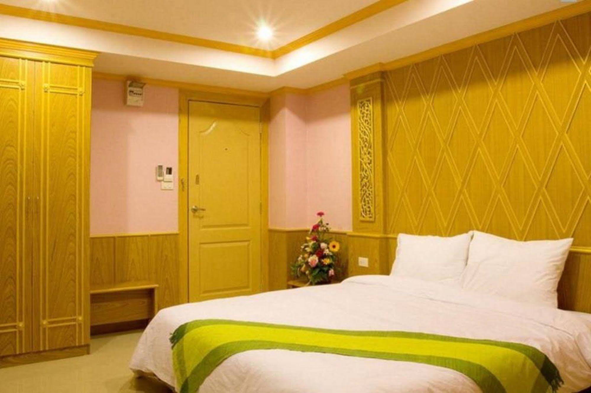 Oyo 280 Thai Garden Resort Bangkok Exteriör bild
